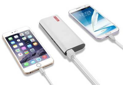 春季出游，電力無憂 Powa 10000閃充移動電源，你的隨行能量站